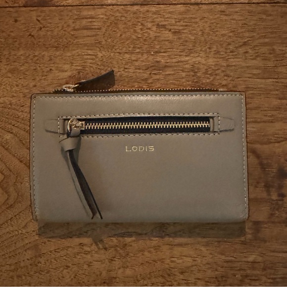 Lodis Handbags - NWOT Lodis Leather medium Ellie Wallet 
RFID Protection